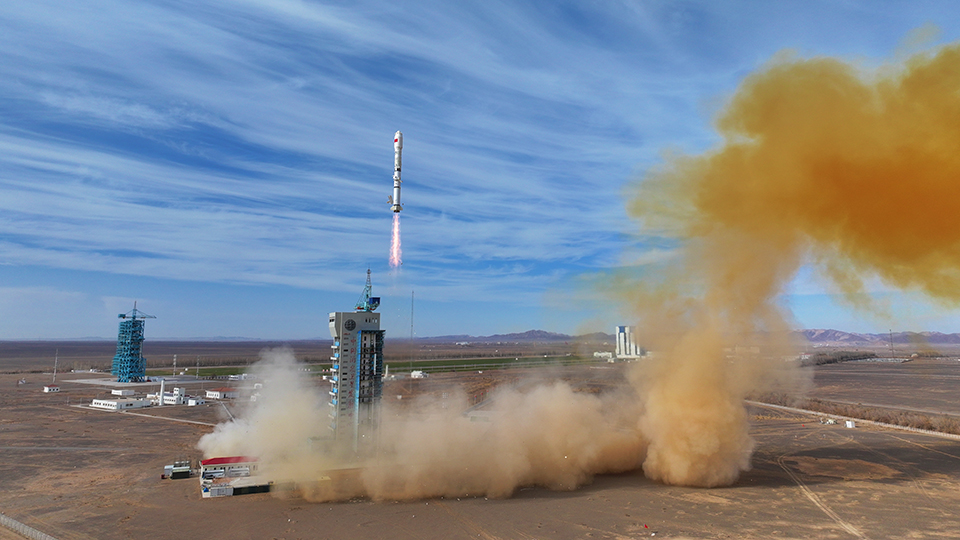 我國成功發射實踐三十號A、B、C星